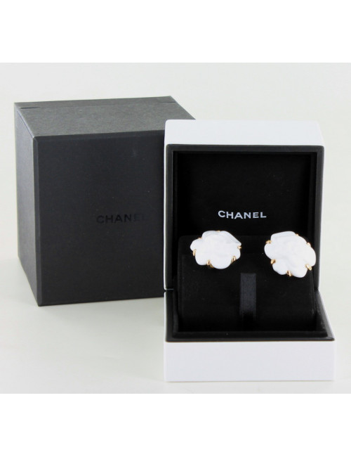 boucles d'oreille CHANEL agate blanche