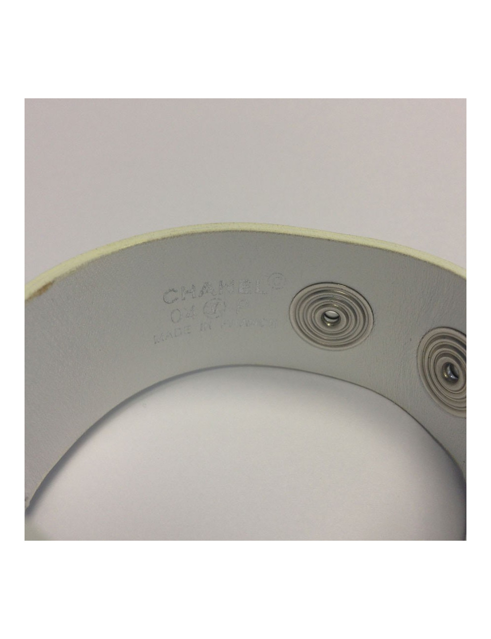 Bracelet CC et cuir blanc CHANEL