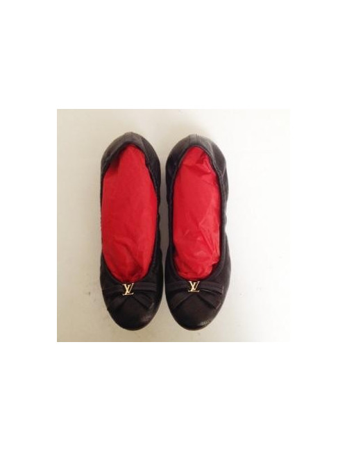 Ballerines en cuir noir LOUIS VUITTON T37