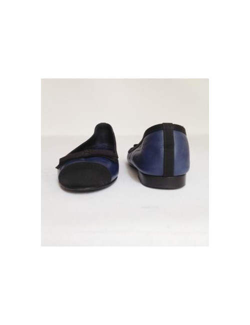 Ballerines en cuir bicolore CHANEL T37,5