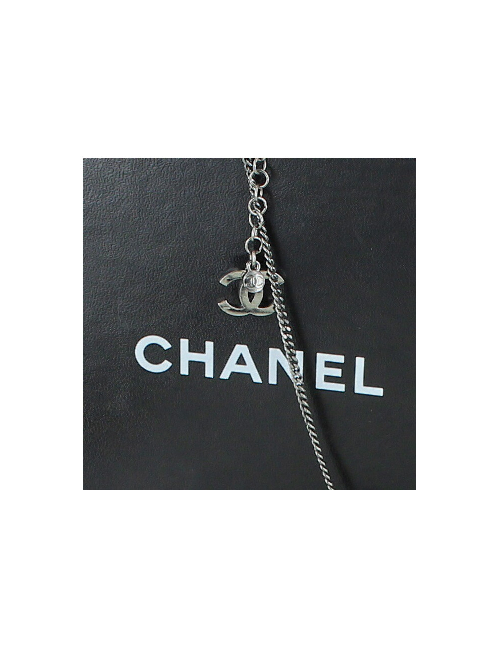 Sautoir Chanel perles noires et blanches 