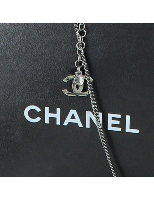 Sautoir Chanel perles noires et blanches 