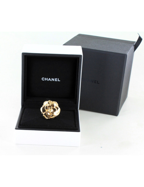 bague CHANEL camélia en or jaune