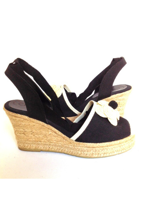 Sneakers Camellia CHANEL T36 offset