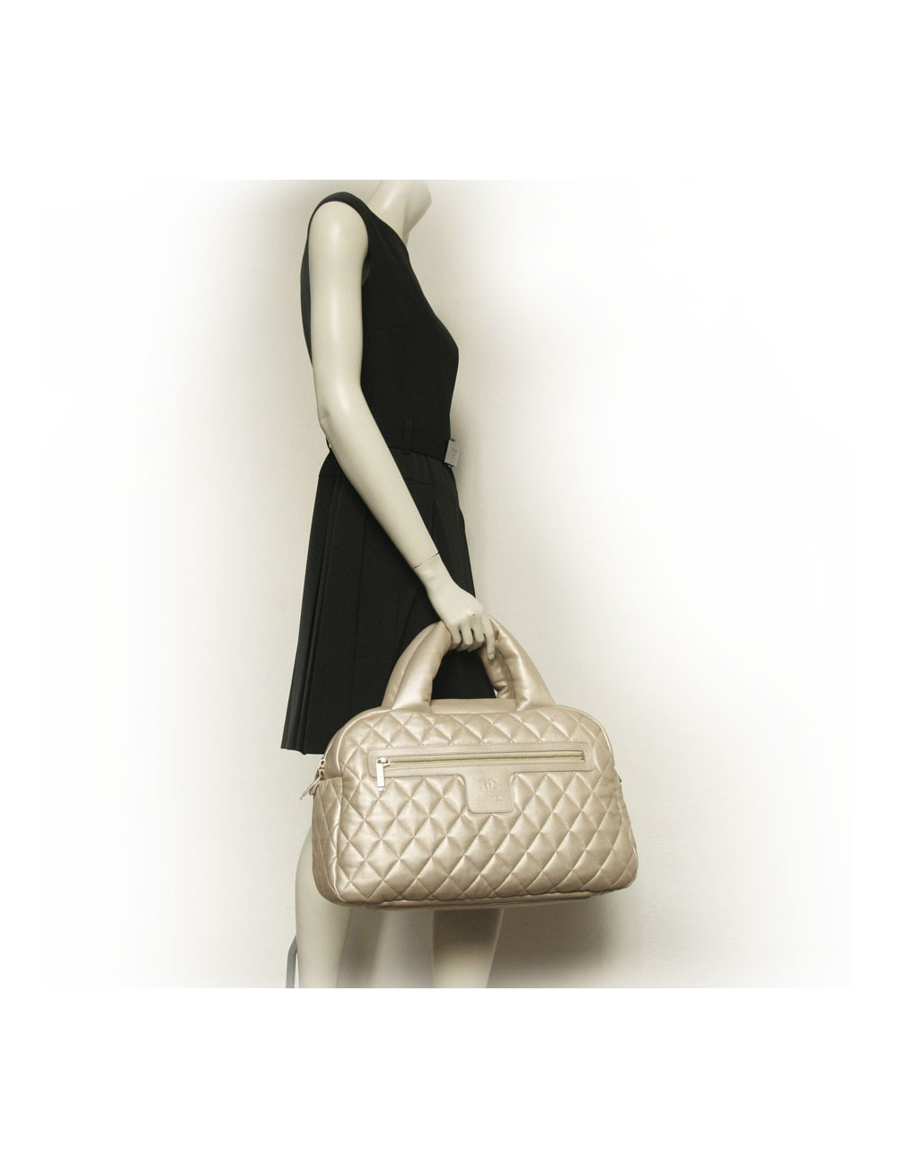 Sac Cocoon CHANEL en cuir d'agneau beige