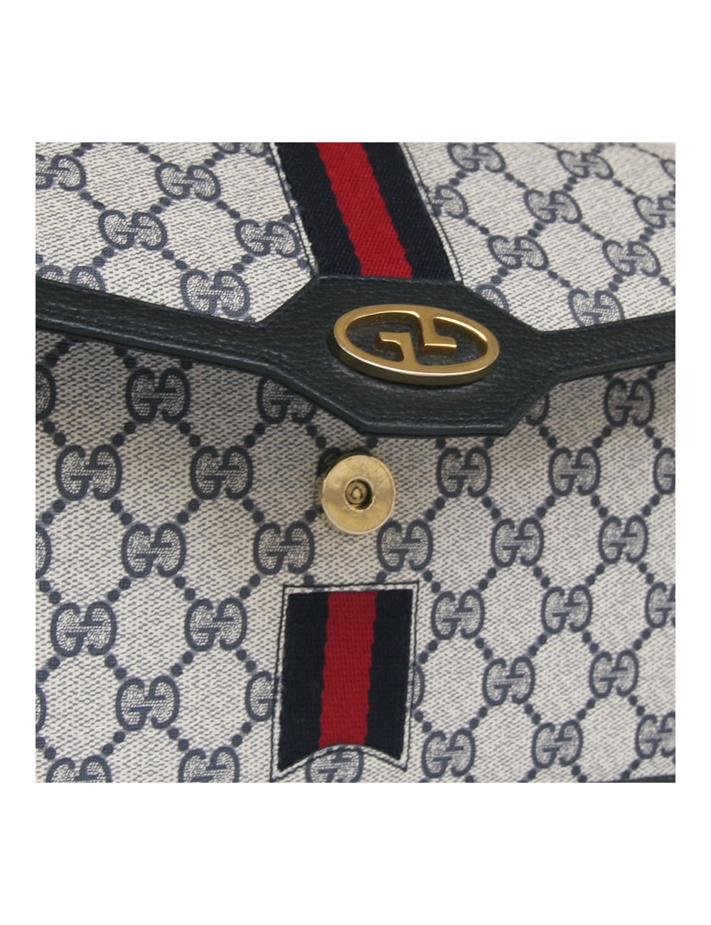 Sac GUCCI porté épaule 