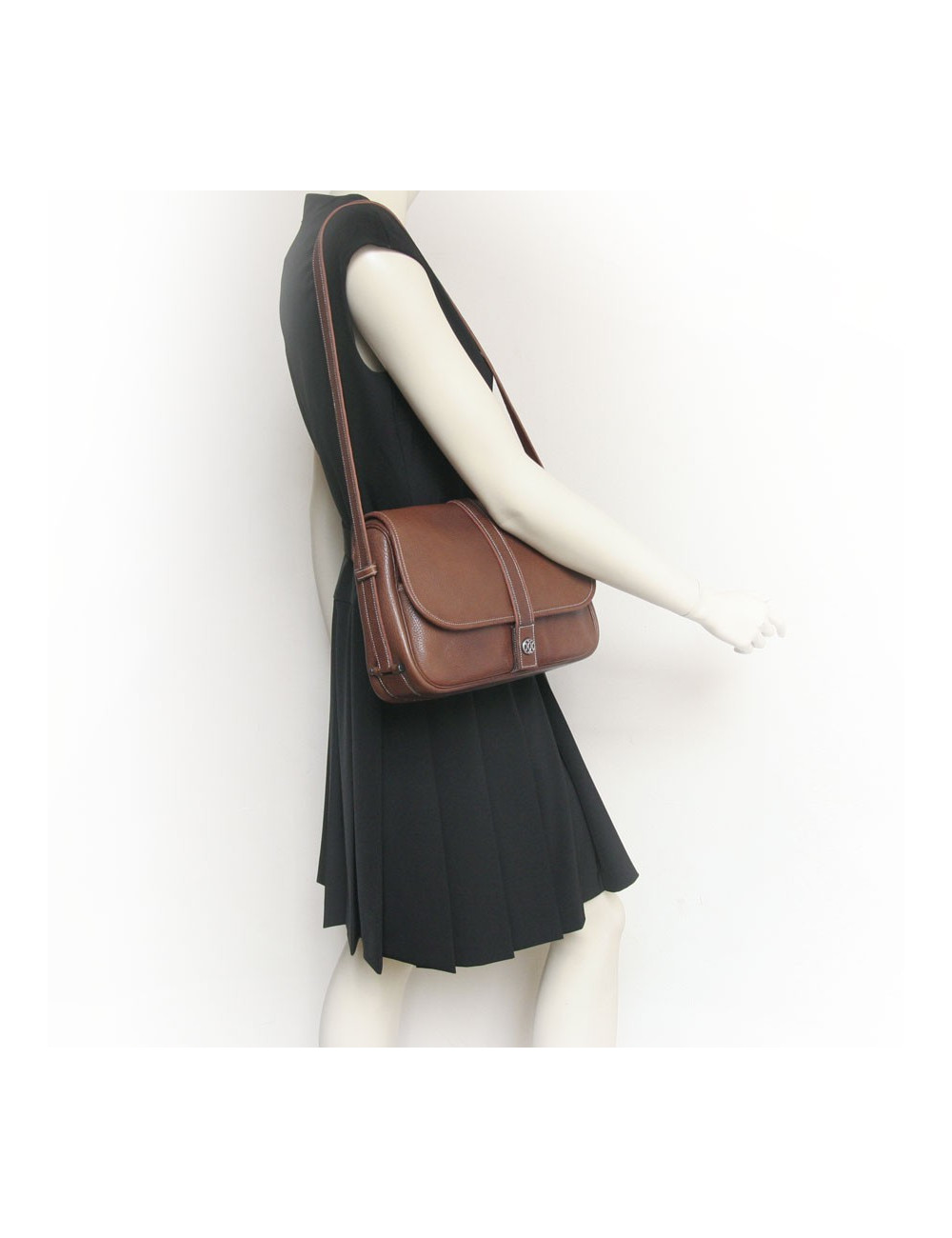 Besace "Nouméa" HERMES en cuir marron