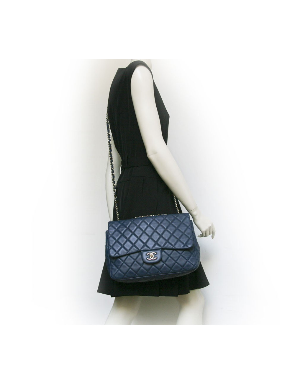 Sac Jumbo CHANEL bleu jeans 