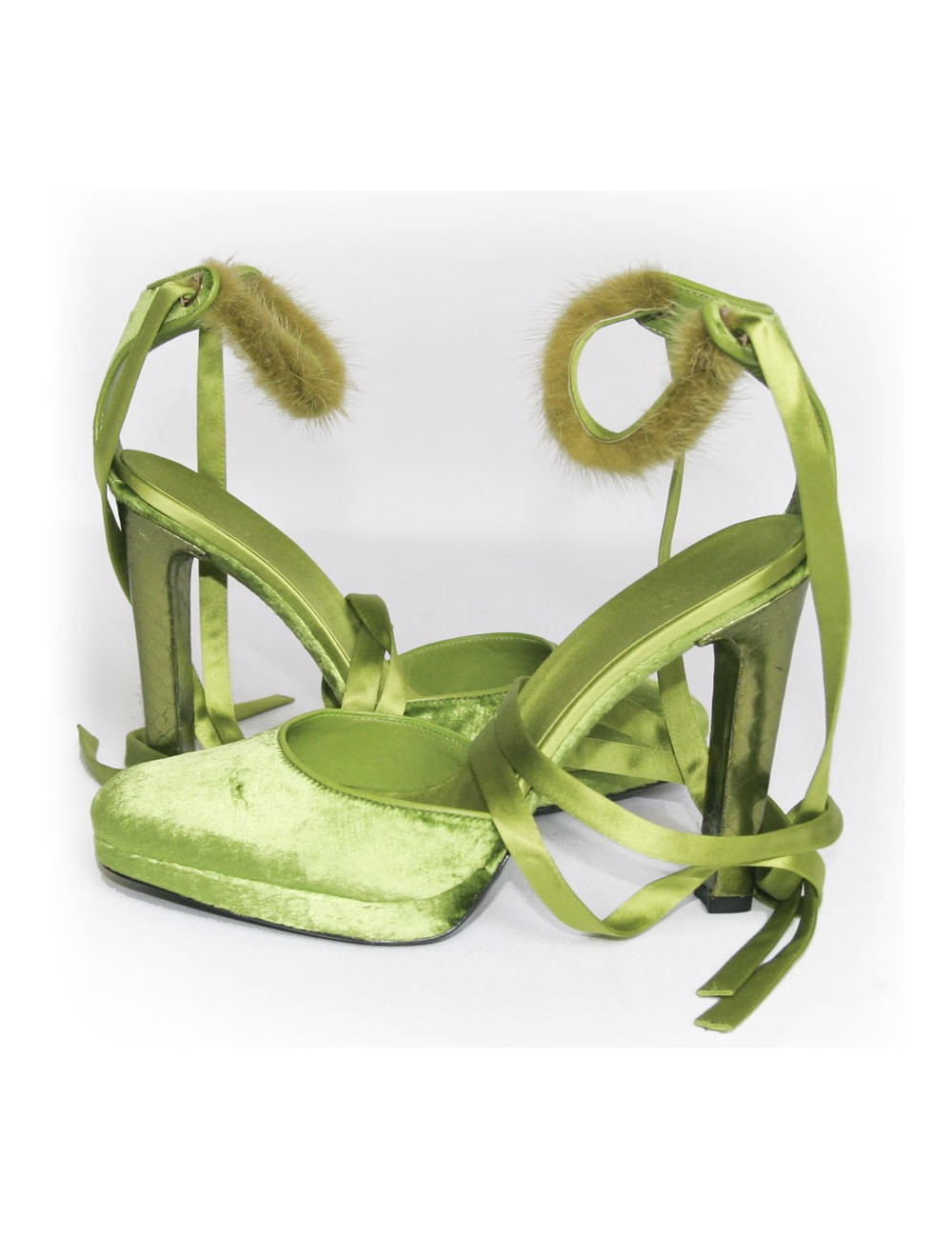 Escarpins GUCCI en veau velours et fourrure verte