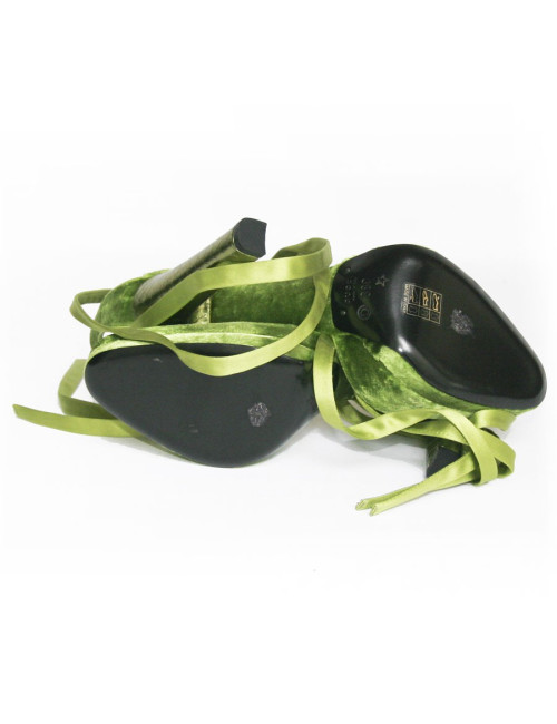 Escarpins GUCCI en veau velours et fourrure verte