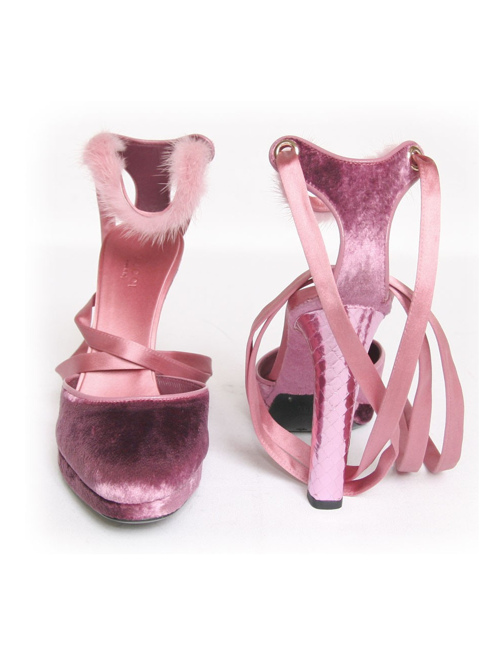 Escarpins GUCCI en veau velours et fourrure