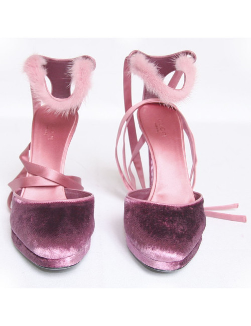 Escarpins GUCCI en veau velours et fourrure