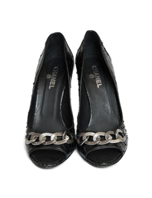 Escarpins CHANEL en python T 40,5