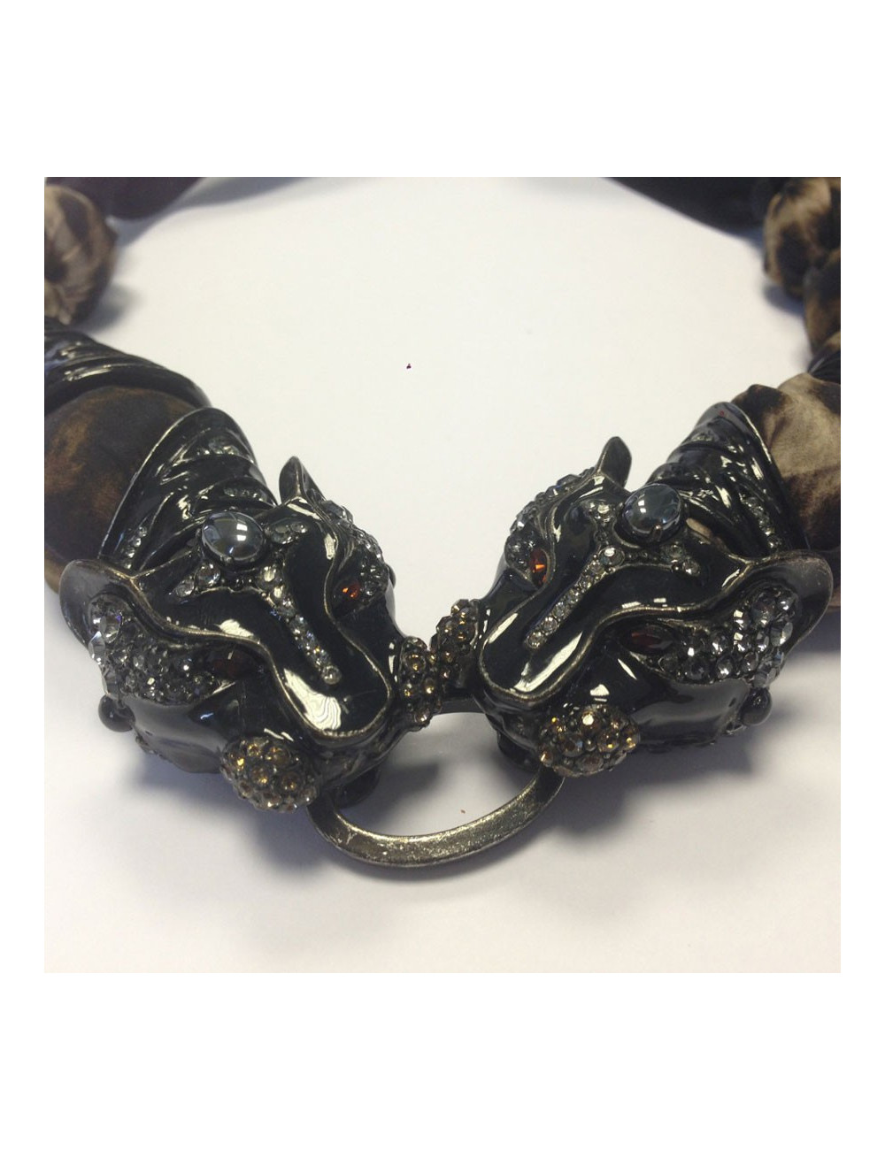 collier LANVIN tête de tigre en résine noire et strass