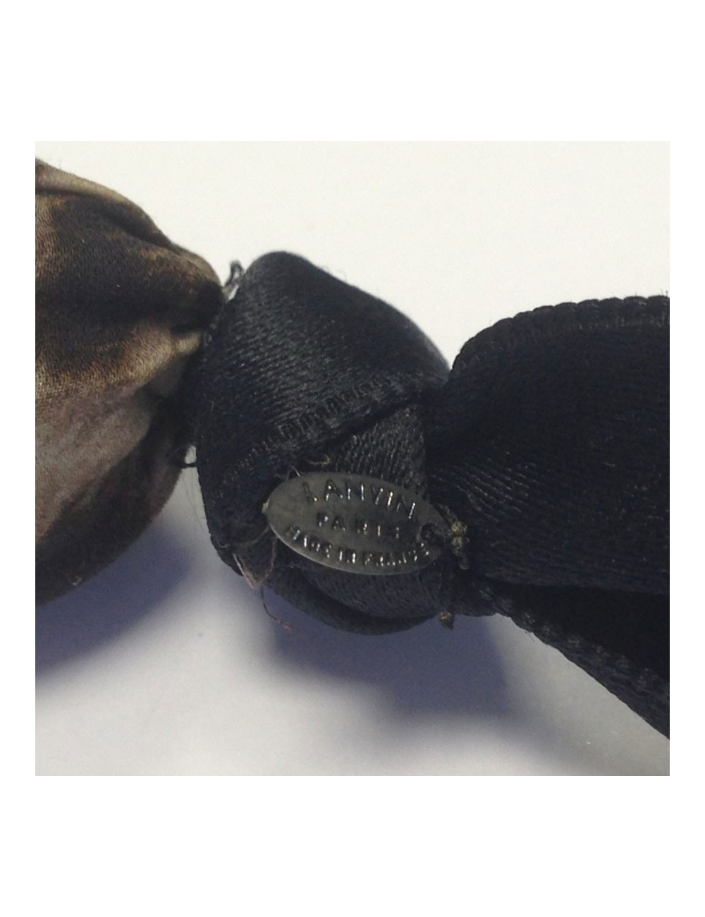 collier LANVIN tête de tigre en résine noire et strass