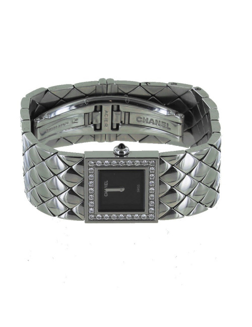 Montre matelassée CHANEL acier et diamants
