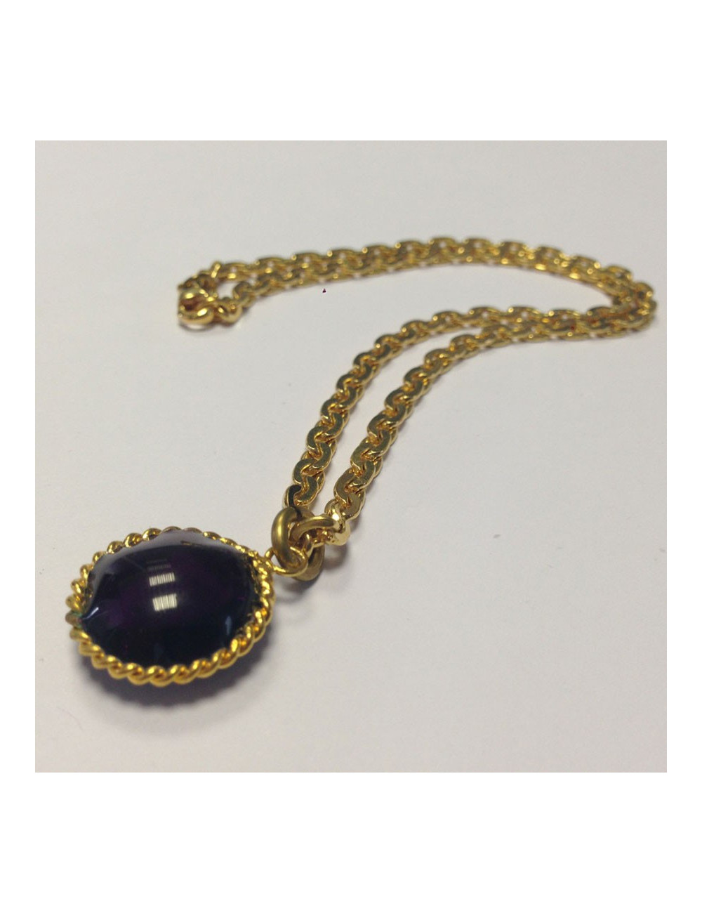 collier Marguerite de Valois cabochon violet