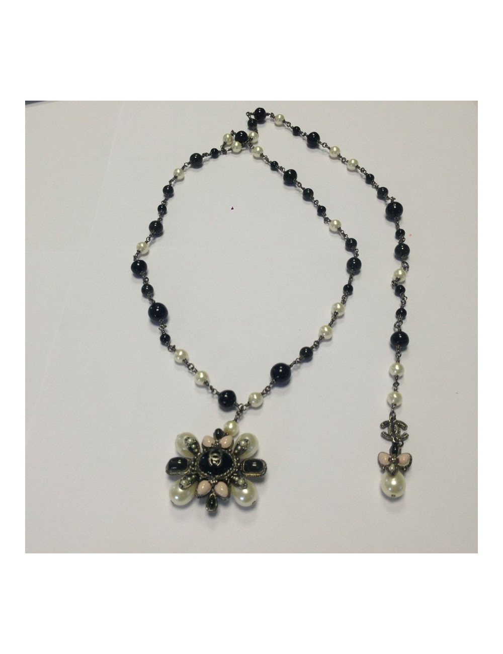 Ceinture - sautoir  CHANEL en perle