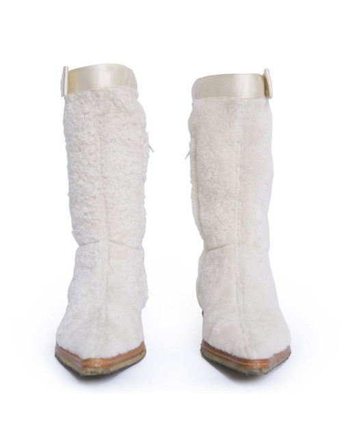 Mi bottes CHANEL  en peau retournée et satin