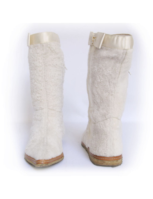 Mi bottes CHANEL  en peau retournée et ruban satin
