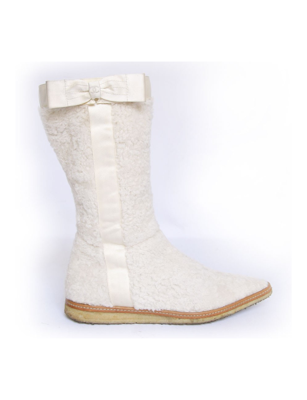 Mi bottes CHANEL  en peau retournée et ruban satin