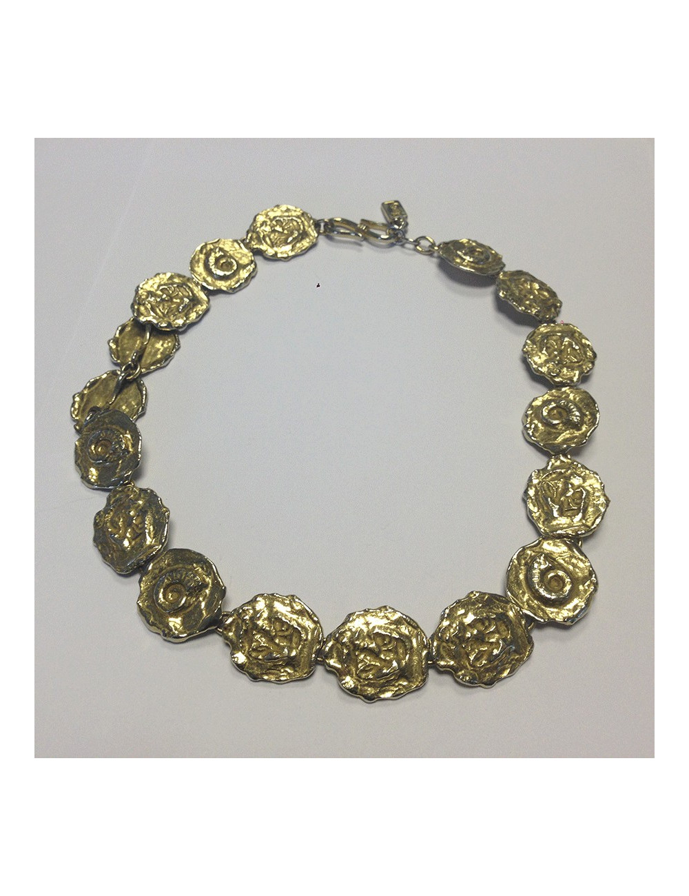 Collier "signes du zodiac" YVES SAINT LAURENT doré