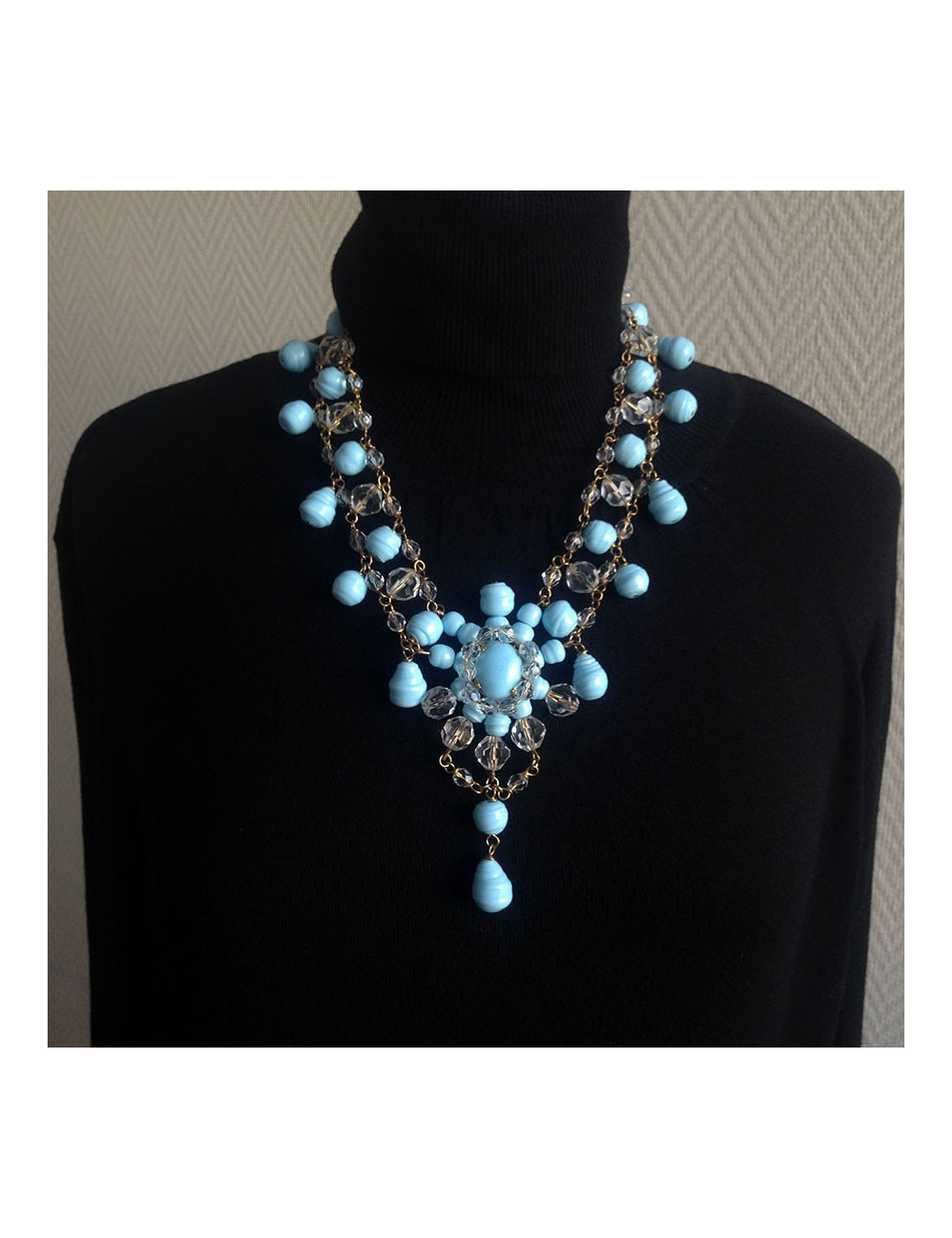 Collier MARGUERITE DE VALOIS bleu ciel