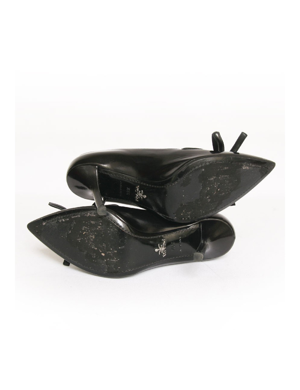 Escarpins PRADA t 39.5 cuir verni mat