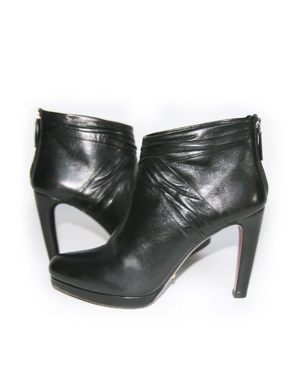 Boots PRADA T 39.5 cuir noir