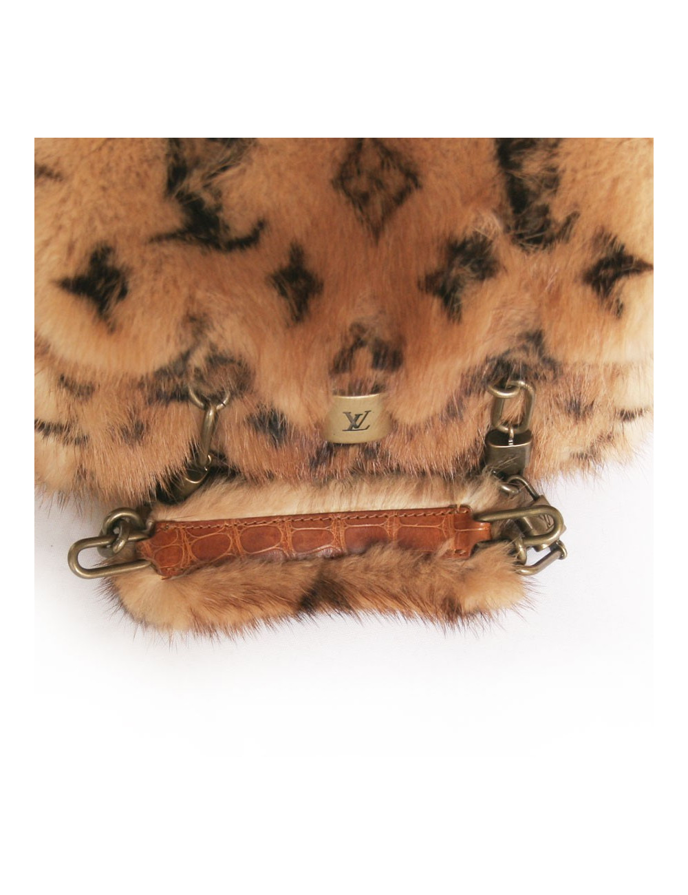 Mini bag LOUIS VUITTON '' extraordinary '' mink monogram