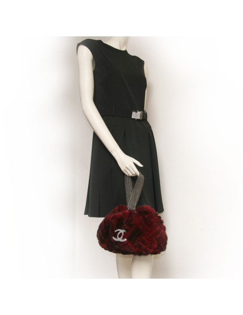 Sac manchon CHANEL fourrure rouge