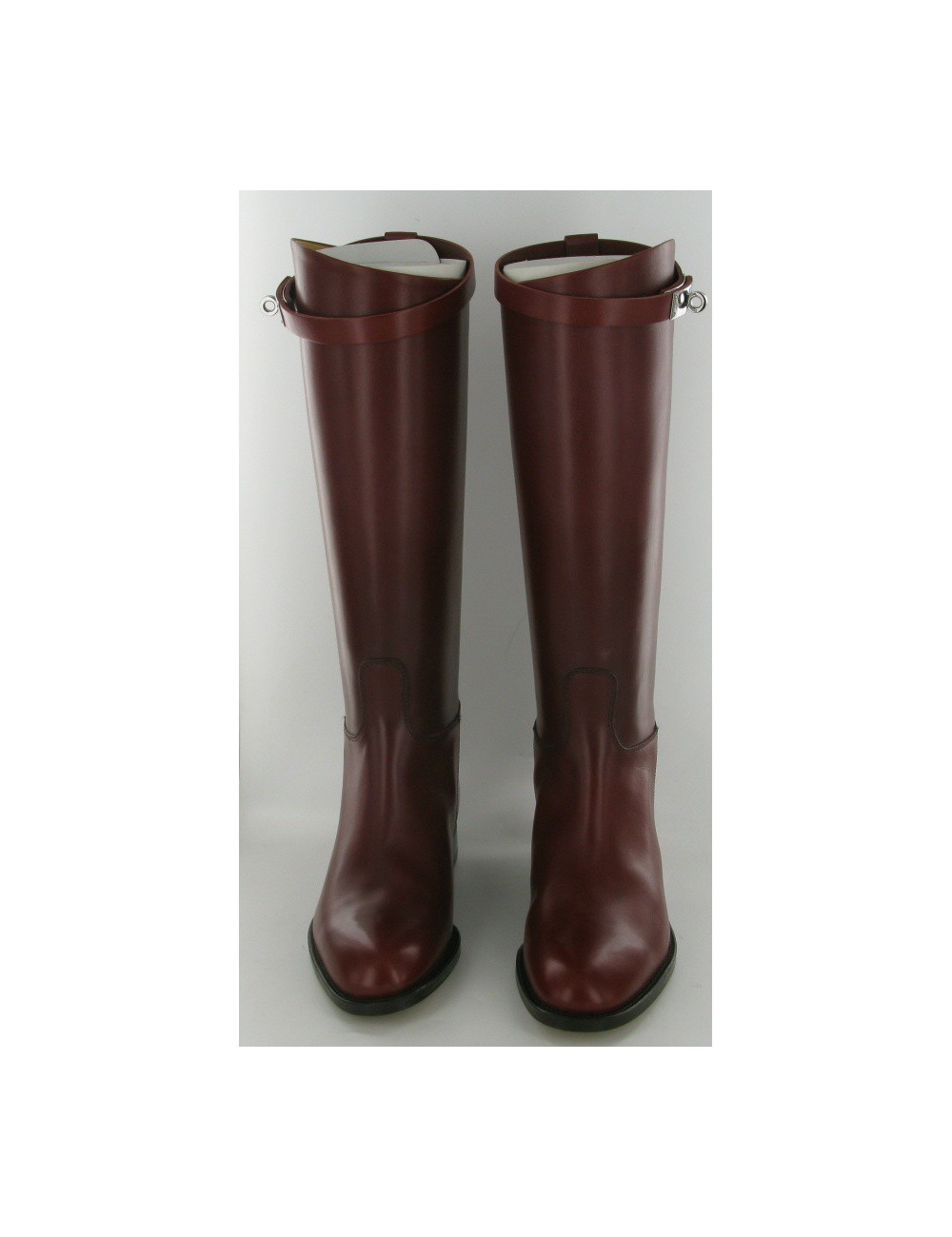 Red Western boots: HERMES