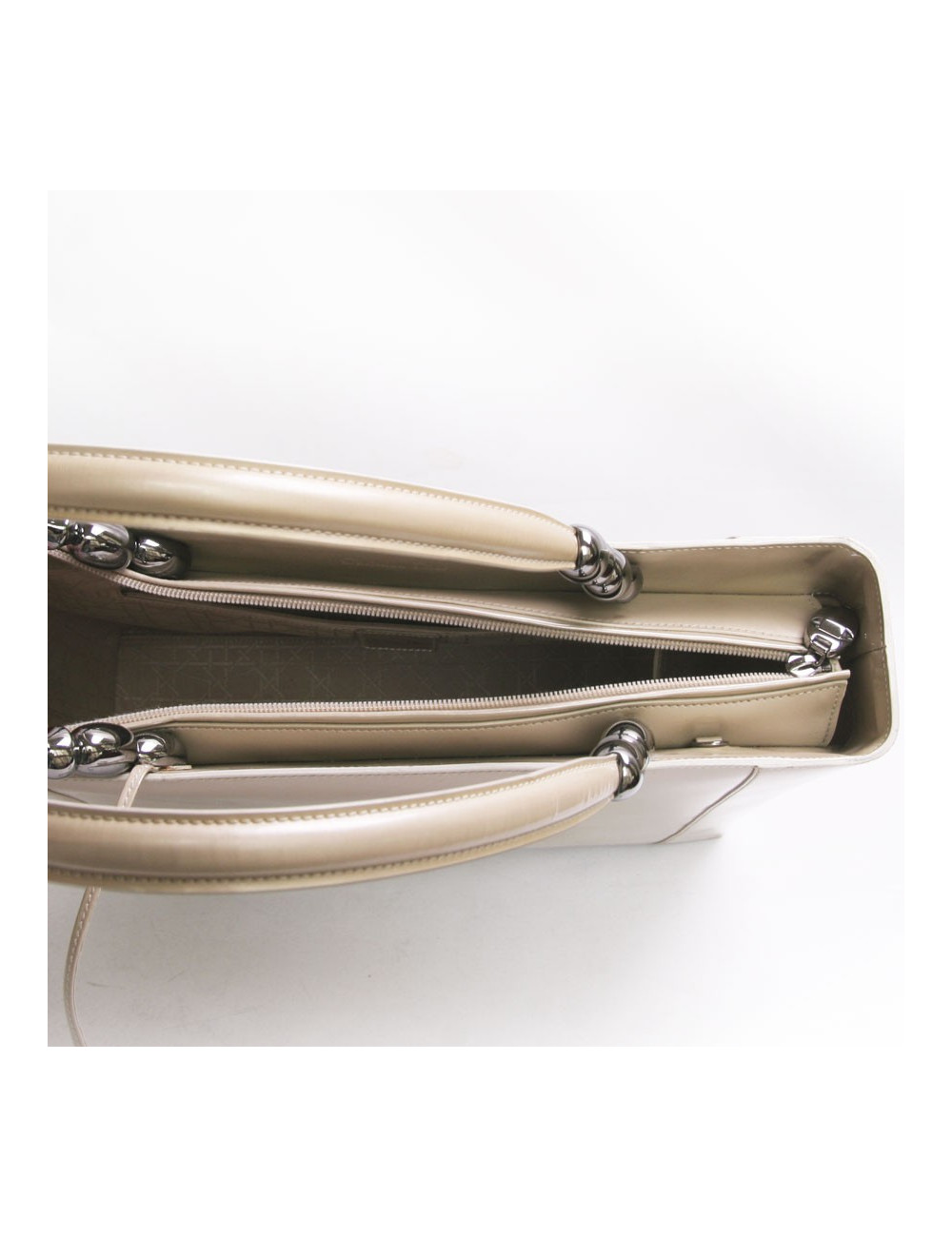 Sac" lady Perla" DIOR en vernis crème GM et son porte-monnaie