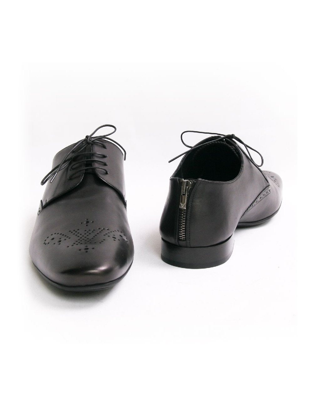 Chaussure LOUIS VUITTON en cuir noir T43