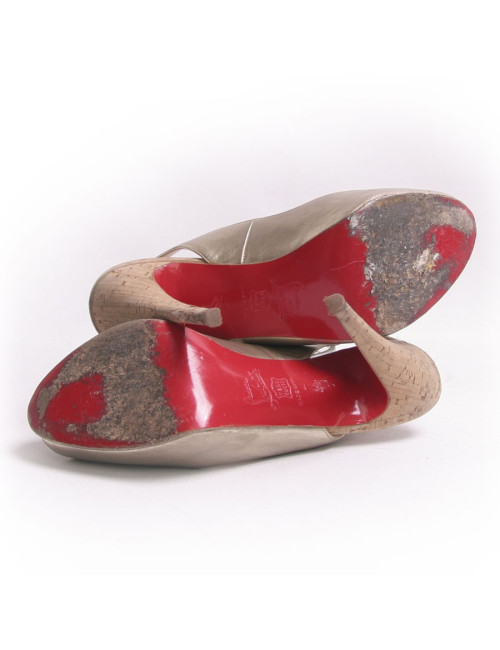 Escarpins "Privé" CHRISTIAN LOUBOUTIN lamé doré T38