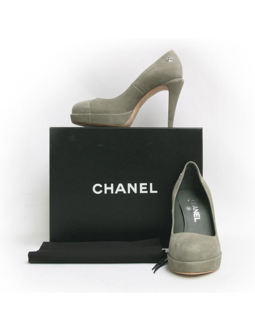 Escarpins CHANEL T 37 veau velours 