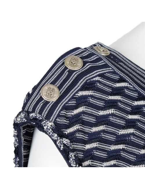 Robe CHANEL T 40 sans manches 