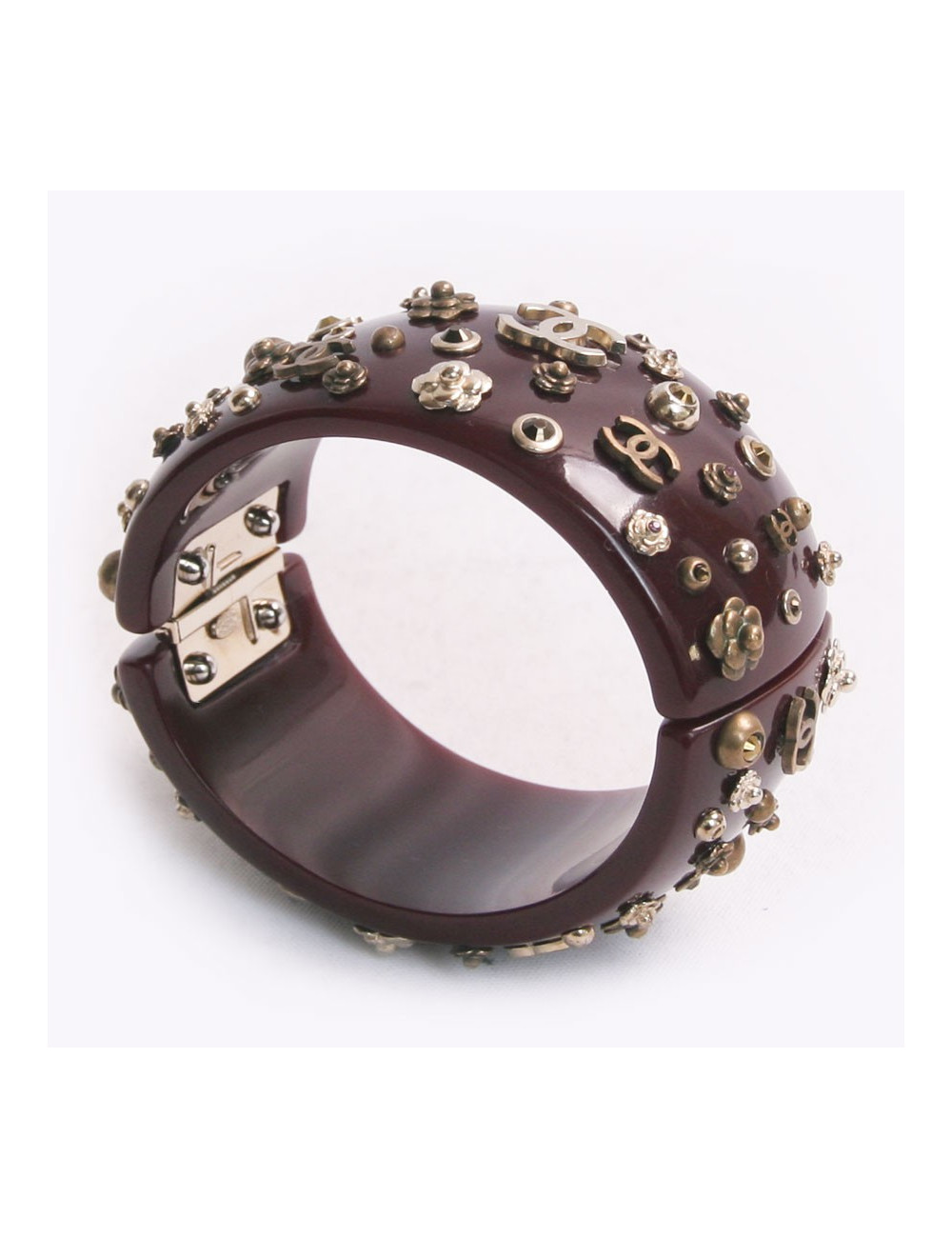 Manchette CHANEL bordeaux incrustée de camélias dorés