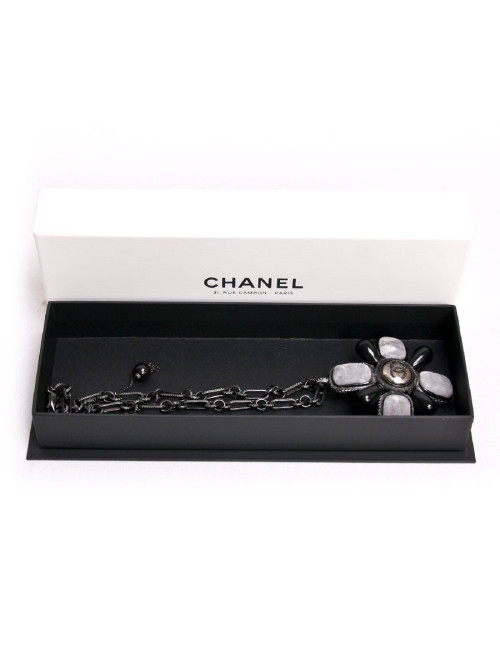 Collier bijou CHANEL pâte de verre et pane de velours gris