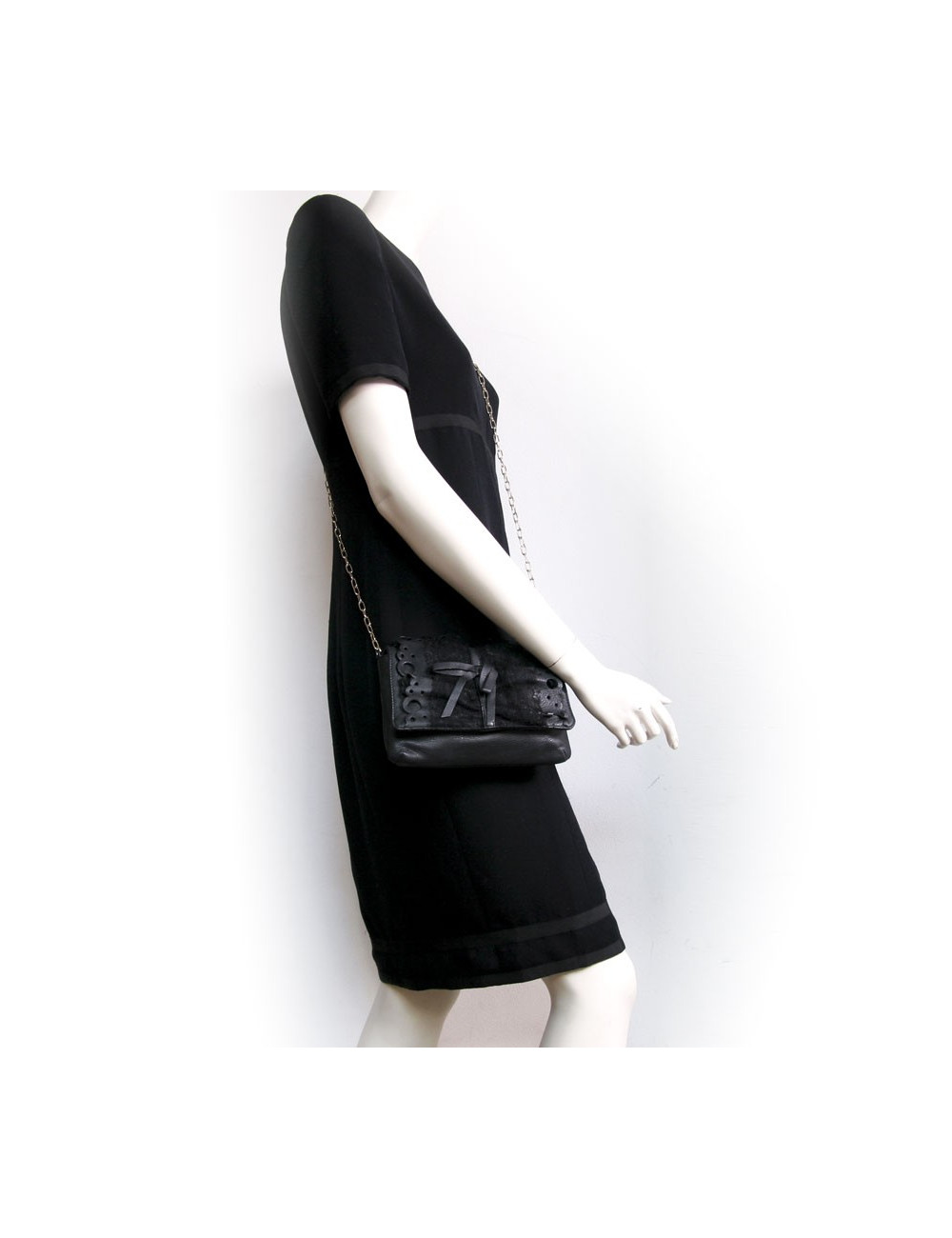 sc pochette Red VALENTINO cuir noir