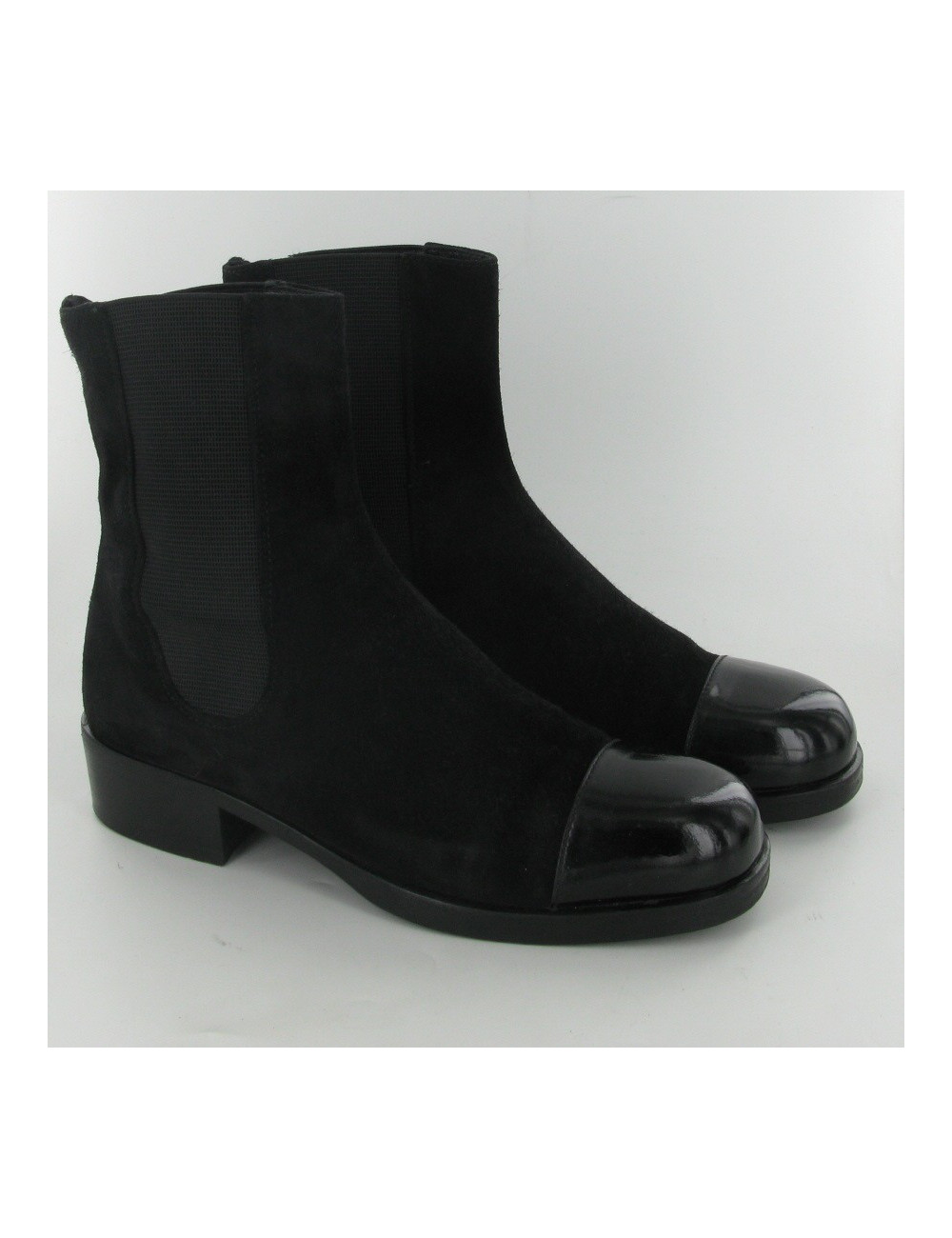 Boots daim noir CHANEL