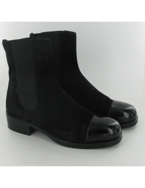 Boots daim noir CHANEL