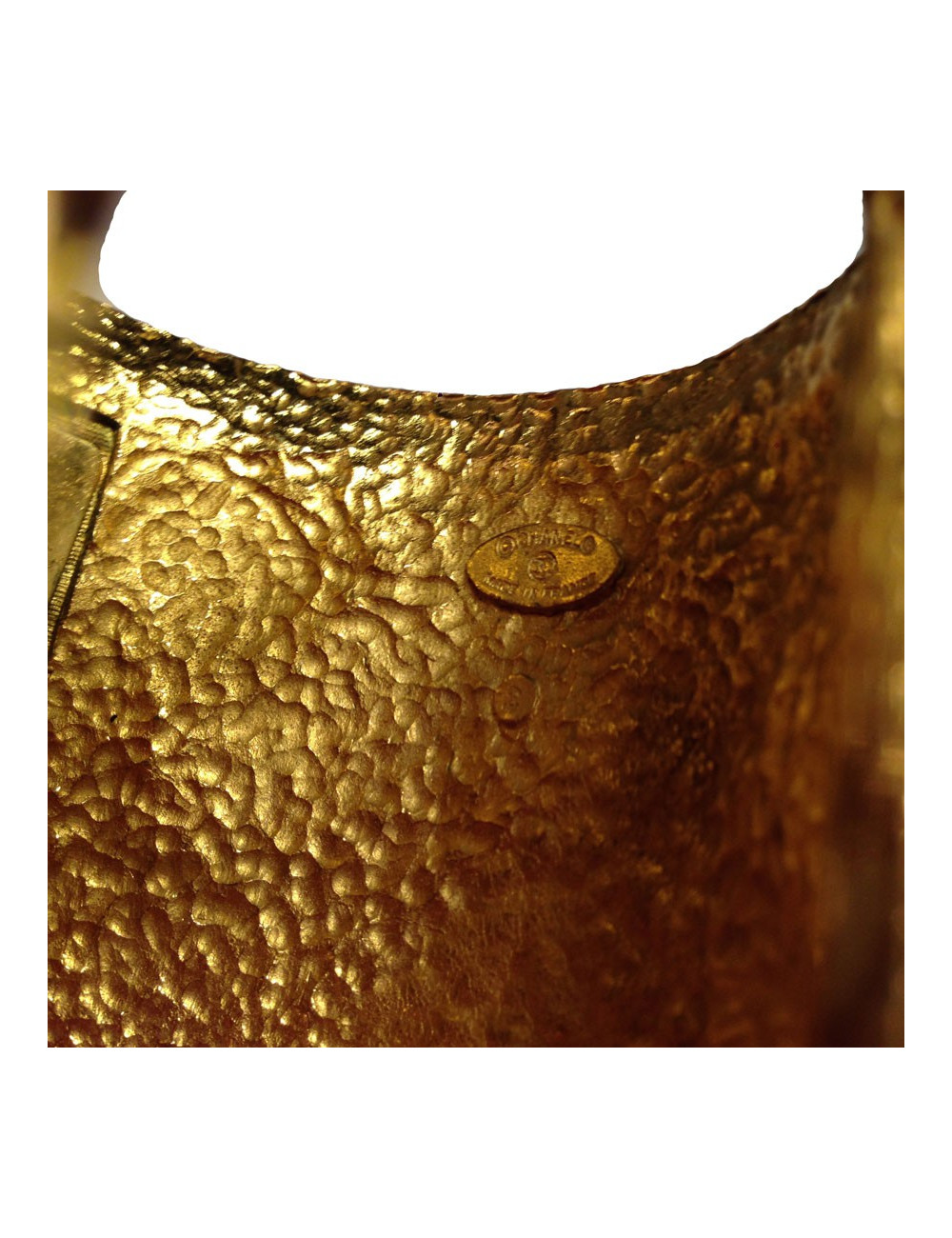 Manchette CHANEL vintage en métal doré