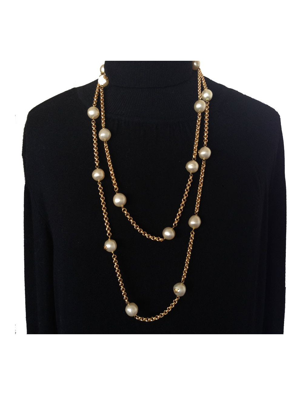 Long sautoir CHANEL chaîne et perles nacrées