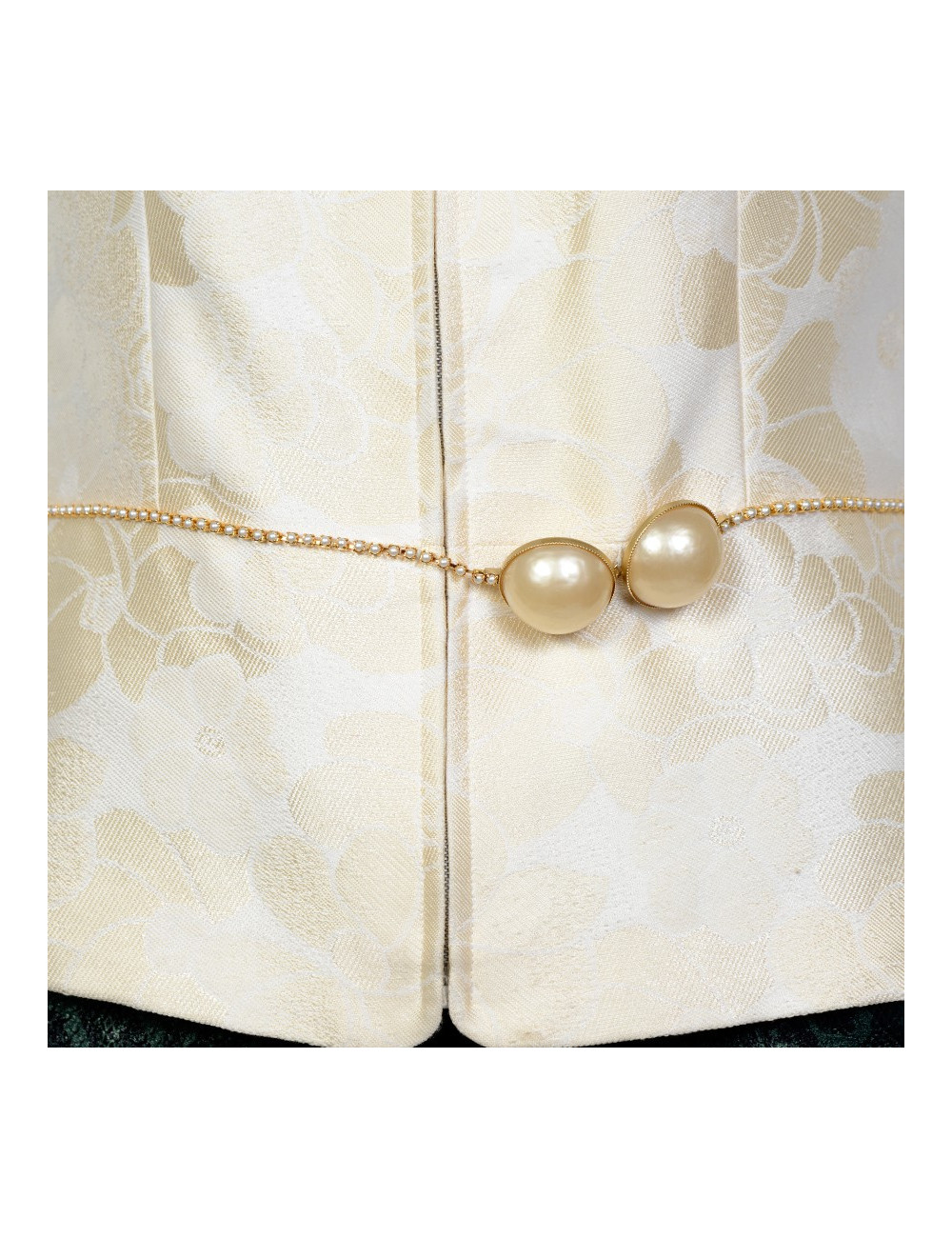 Gilet CHANEL sans manches ceinture perles nacrées