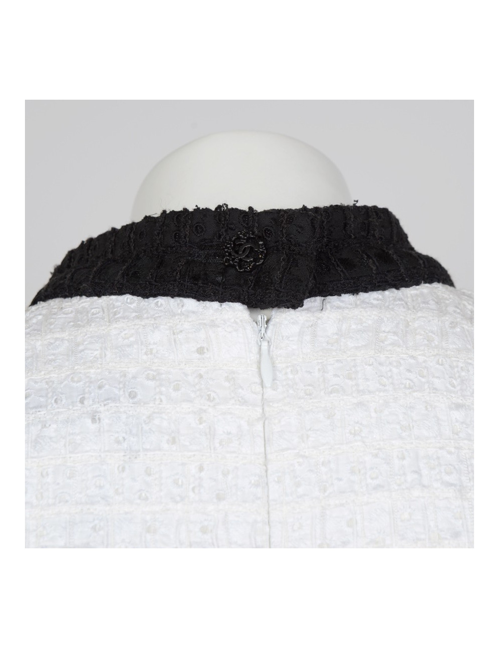 Robe CHANEL T 38 tweed blanche et noire