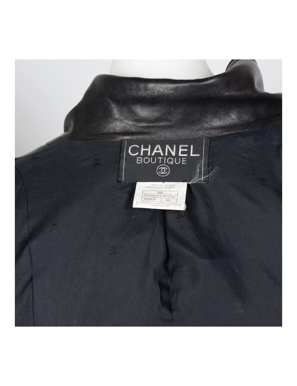 Manteau CHANEL en cuir vintage T40