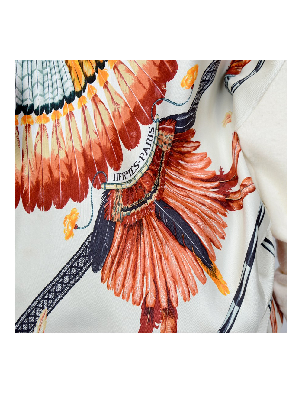 Blouse HERMES soie motifs plumes