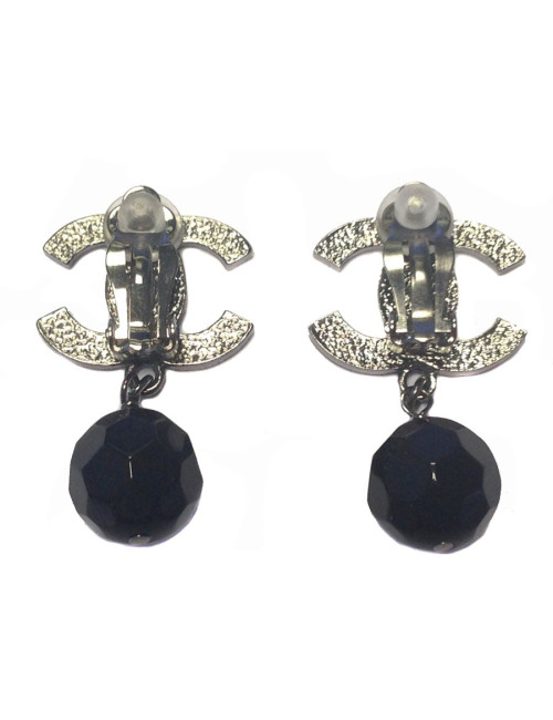 Clips CC et perle noire