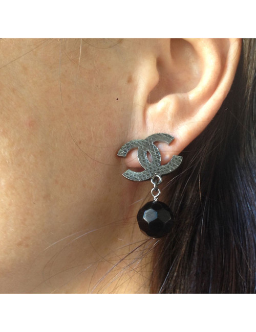 Clips CC et perle noire